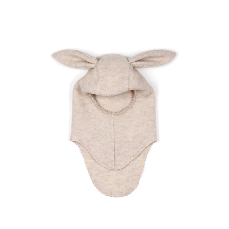 Huttelihut elefanthue med kanin hængeører. Hue i enkelt lag camel uldfleece.